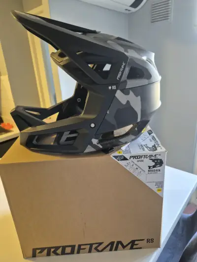 Casco de ciclismo Fox con tecnología Ionic+ - miniatura 5