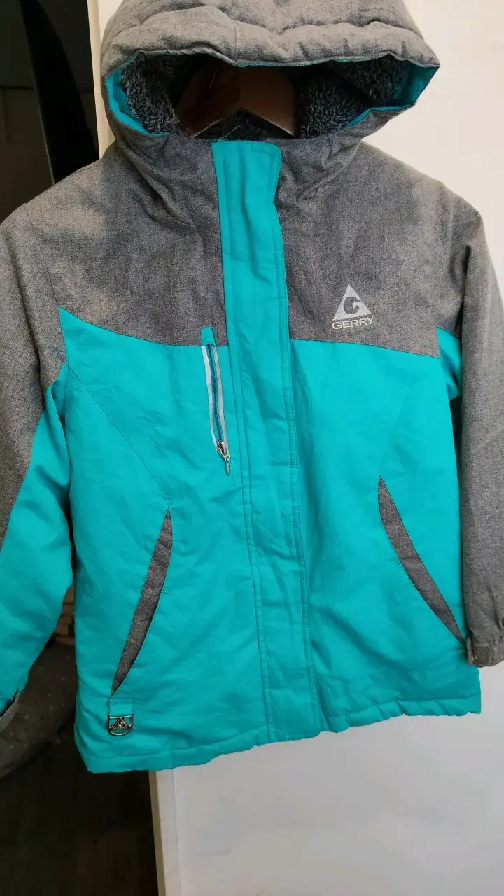 Chaqueta impermeable Gerry turquesa y gris - 1