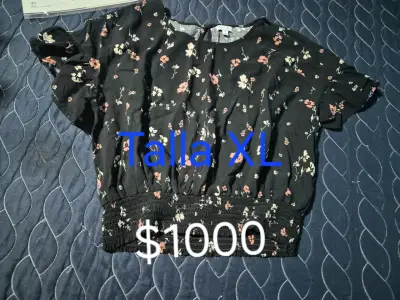 Chaqueta negra con cuello estampado floral - miniatura 5