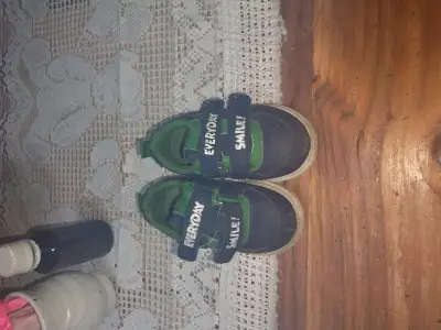 Zapatillas rosadas para niña con lunares - miniatura 4