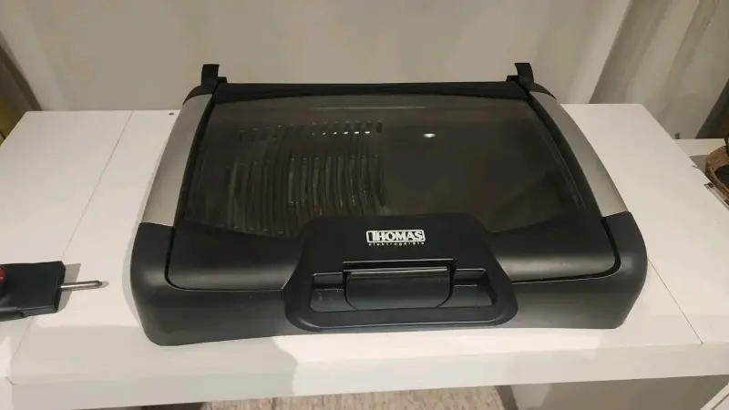 Parrilla eléctrica Thomas con tapa de vidrio - 3