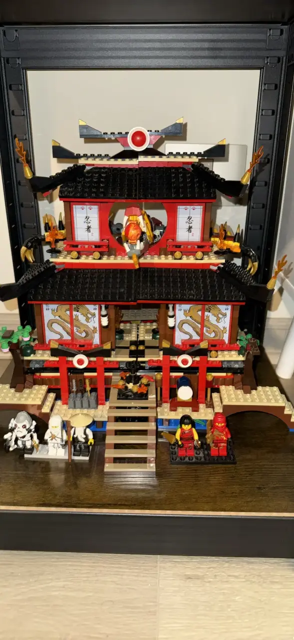 Templo del fuego ninjago - 1