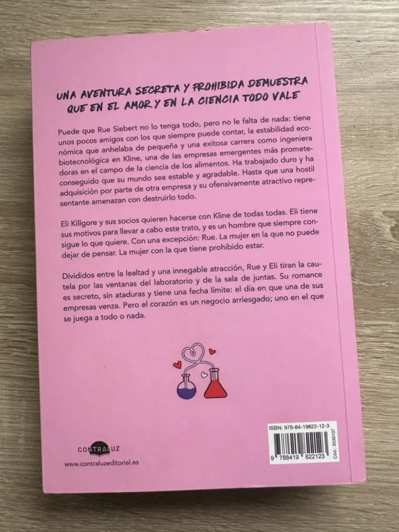 Libro 'No es amor' de Ali Hazelwood - 2