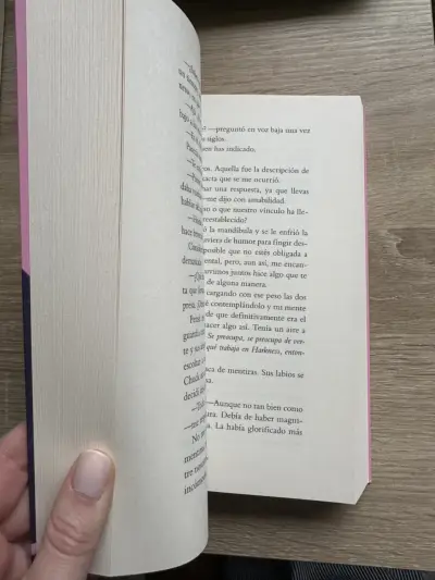 Libro 'No es amor' de Ali Hazelwood - miniatura 3