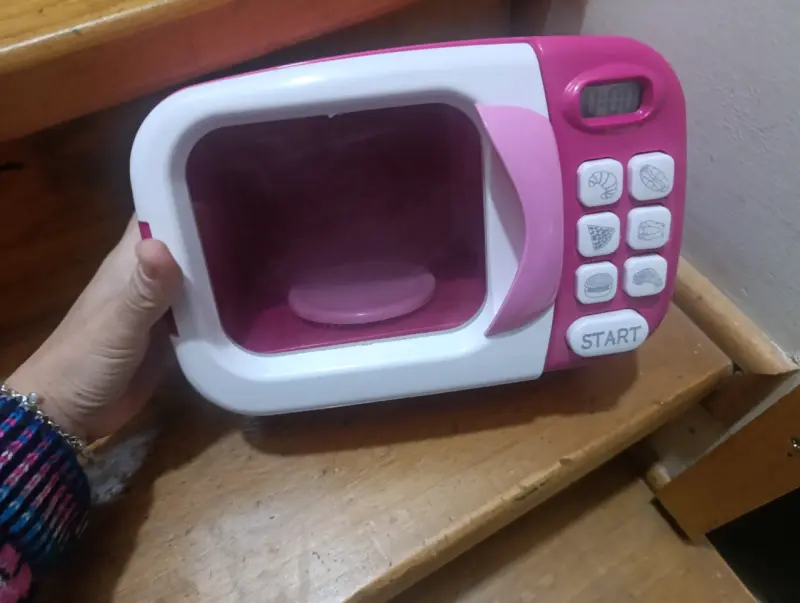 Horno microondas de juguete rosa - 3