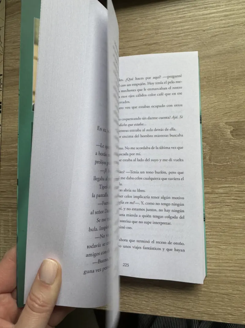 Libro 'Nova' de Rebecca Yarros - 3