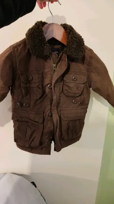 Se venden 45 prendas de niños polerones, chaqueta - miniatura 3