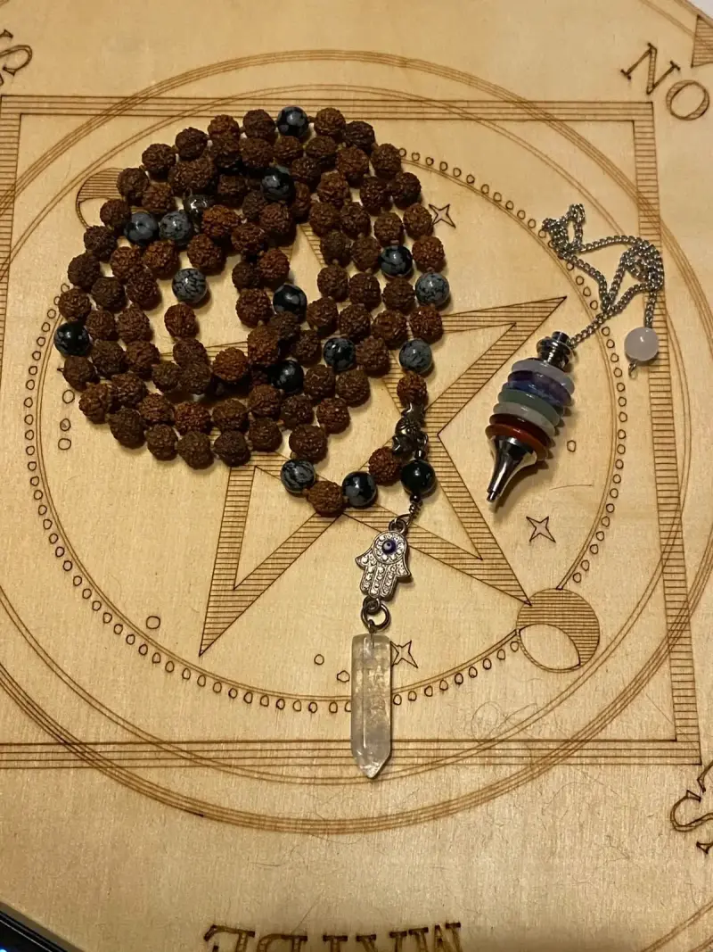 Japa mala rudrashka y obsidiana nevada + péndulo