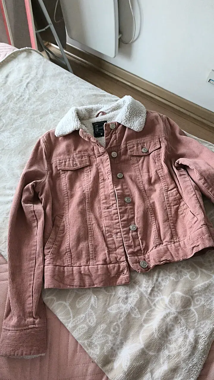 Chaqueta de pana rosa con forro de borrego - 2