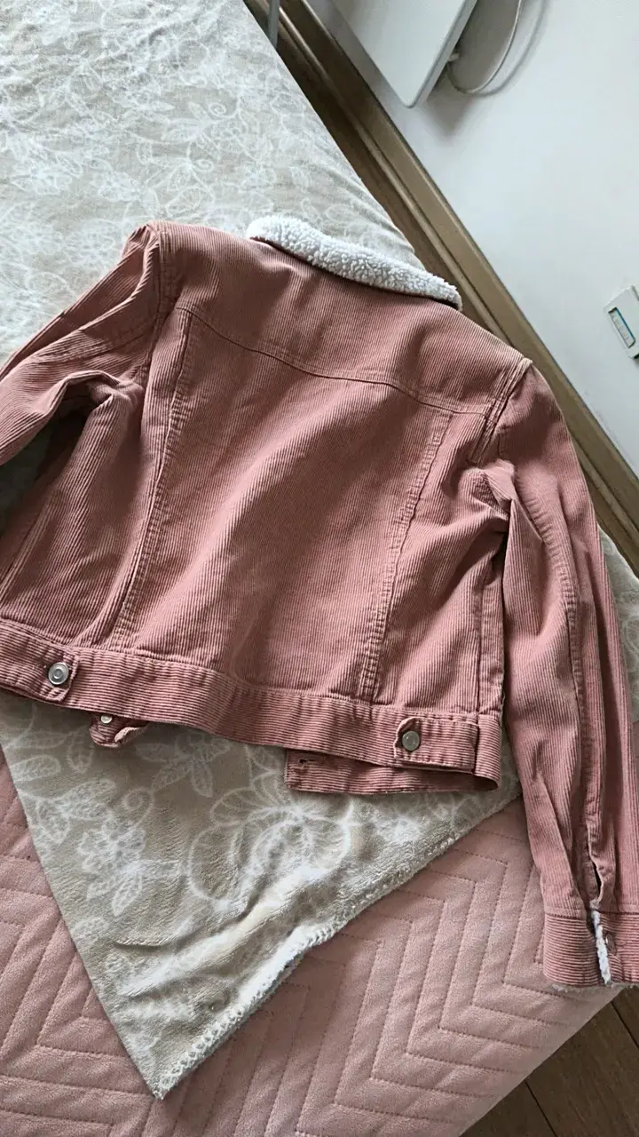 Chaqueta de pana rosa con forro de borrego - 3