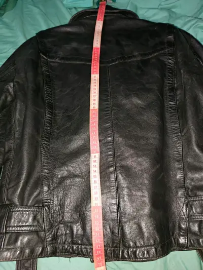 Chaqueta de cuero negra estilo motociclista - miniatura 6
