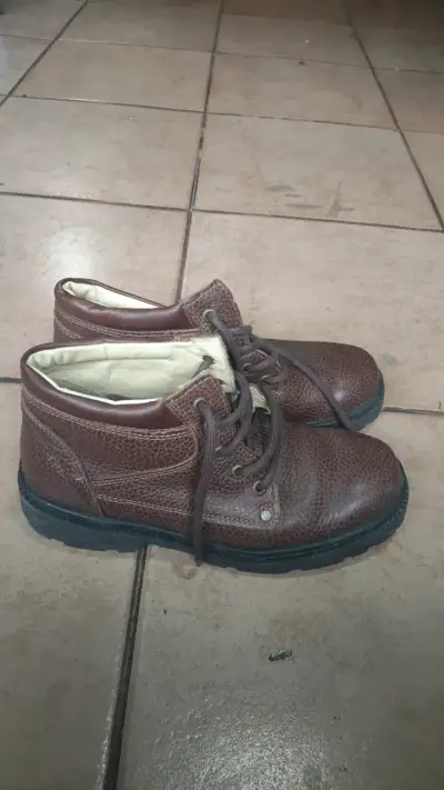 Botines de cuero marrón para hombre - miniatura 1