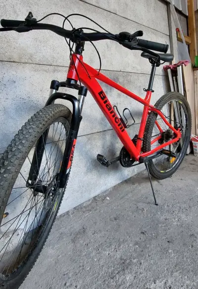 Bicicleta Bianchi roja de montaña aro 29 - miniatura 1