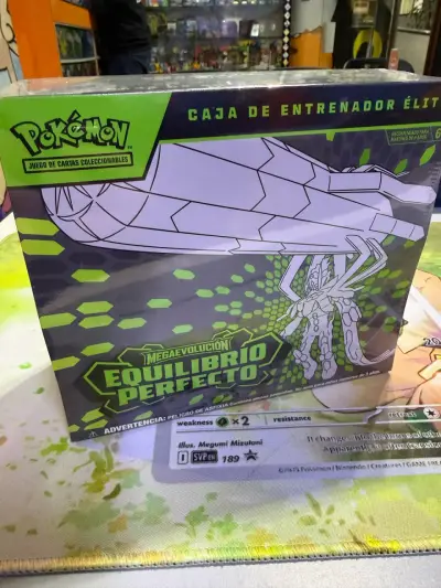 Elite Trainer Box (ETB) Pokémon TCG:Orden Perfecto - miniatura 4