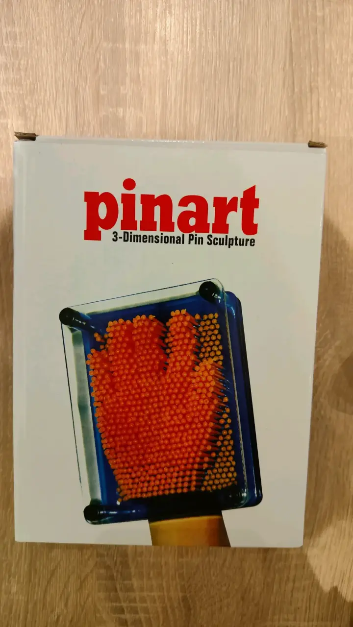 Escultura de alfileres Pinart 3D - 1