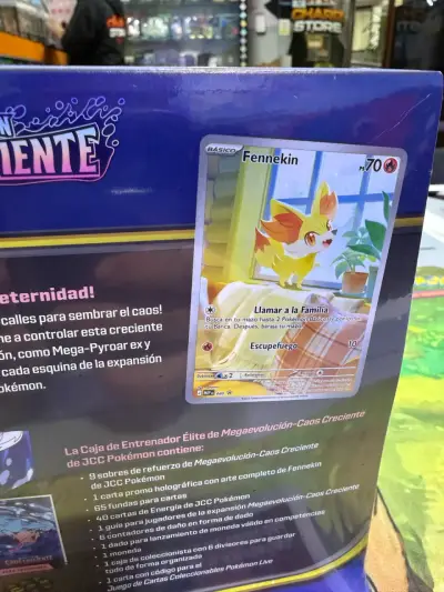 Elite Trainer Box (ETB) Pokémon TCG:Caos Creciente - miniatura 2