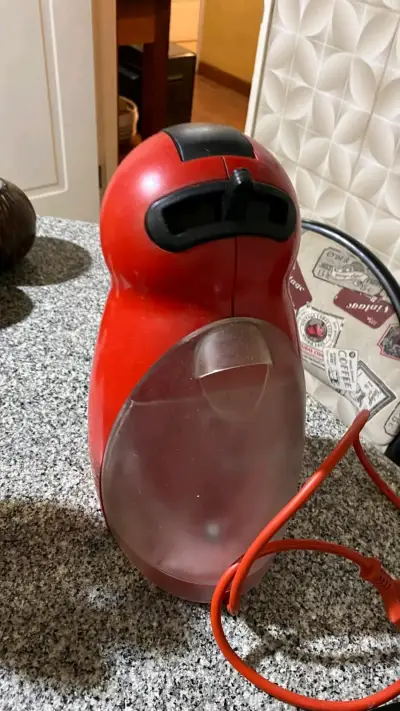 Cafetera de cápsulas roja compacta - miniatura 2