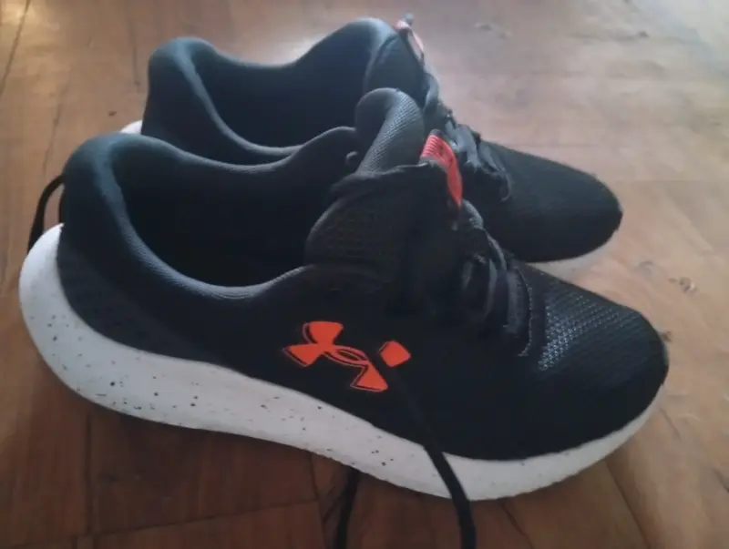 Zapatillas deportivas Under Armour negras - 1