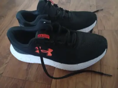 Zapatillas deportivas Under Armour negras - miniatura 2