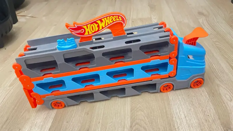 Camión transportador Hot Wheels para autos - 2
