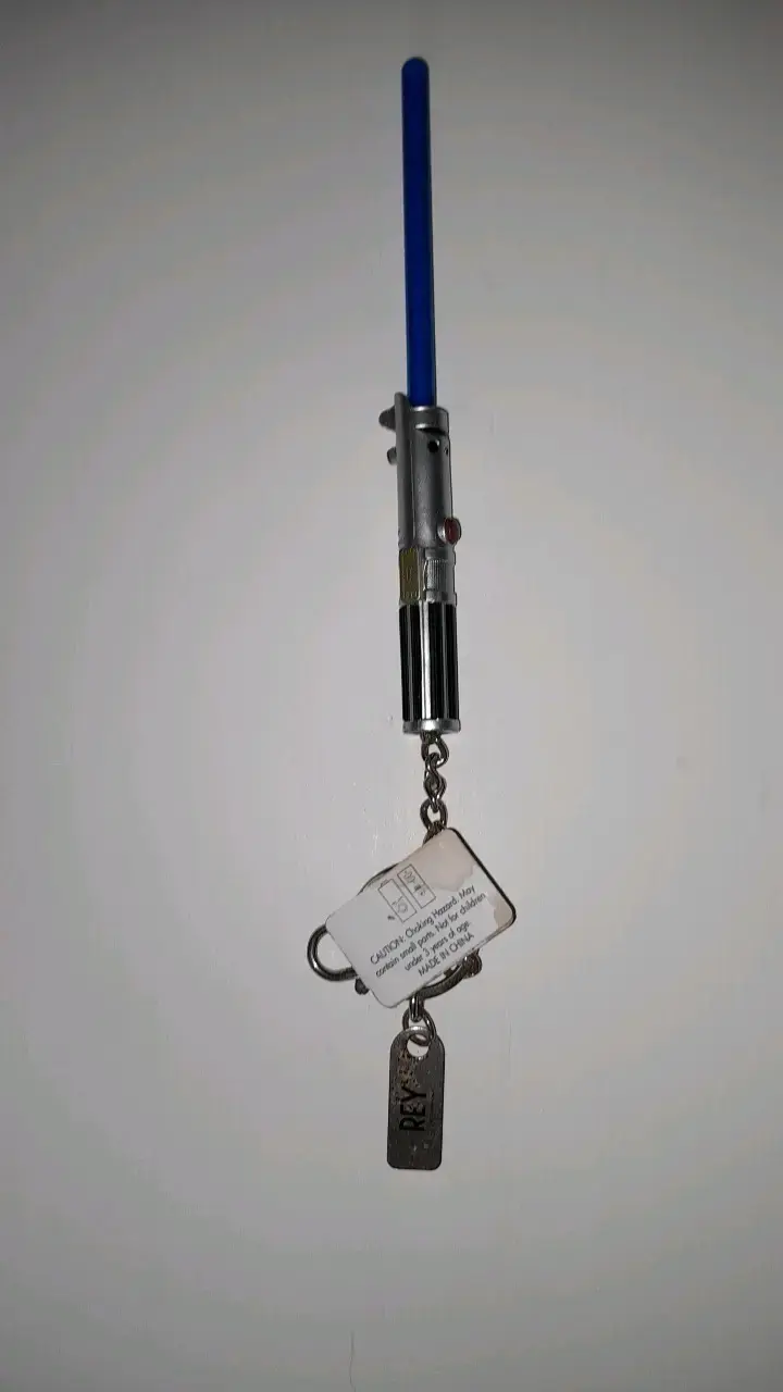 Llavero star wars sable láser azul metálico - 3