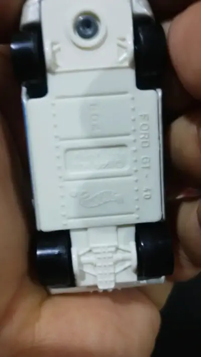 hot wheels ford gt 40 - miniatura 4
