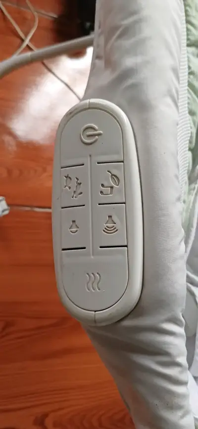 Silla mecedora para bebé con control - miniatura 3