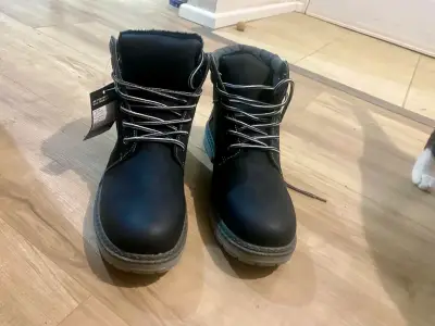 Botas negras de cuero con forro térmico - miniatura 1