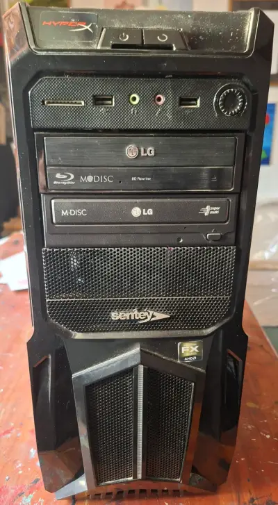 Gabinete Sentey con unidad LG Blu-ray - miniatura 1