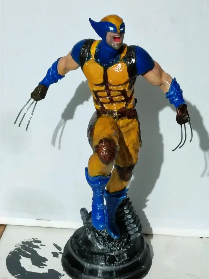 Figura de acción Wolverine en pose dinámica - 3