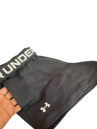 Short deportivo Under Armour negro - miniatura 1