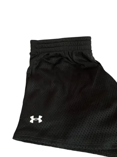 Short deportivo Under Armour negro - miniatura 2