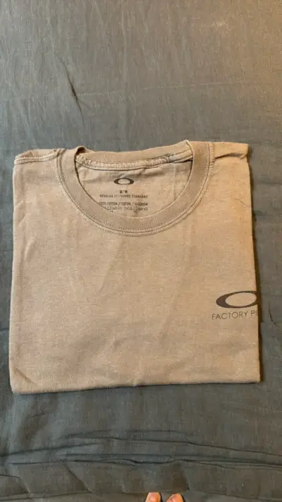 Polera Oakley gris/cafe de algodón talla M - miniatura 1