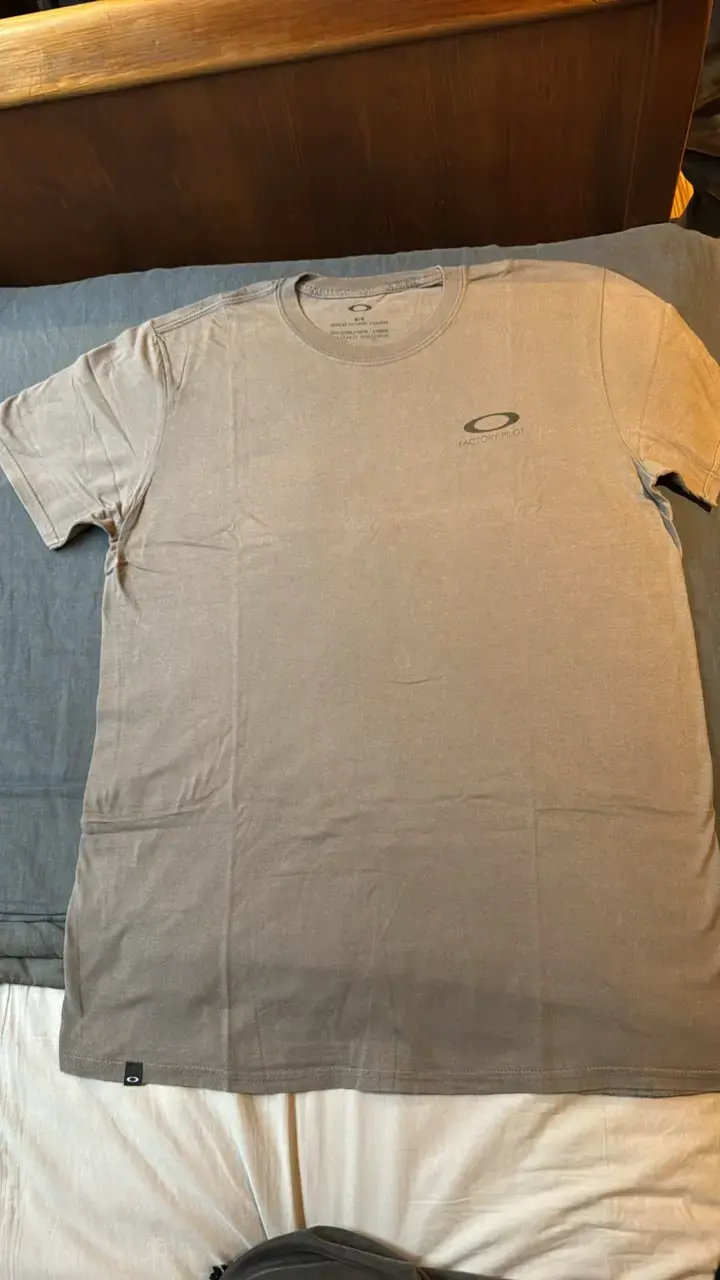 Polera Oakley gris/cafe de algodón talla M - 2