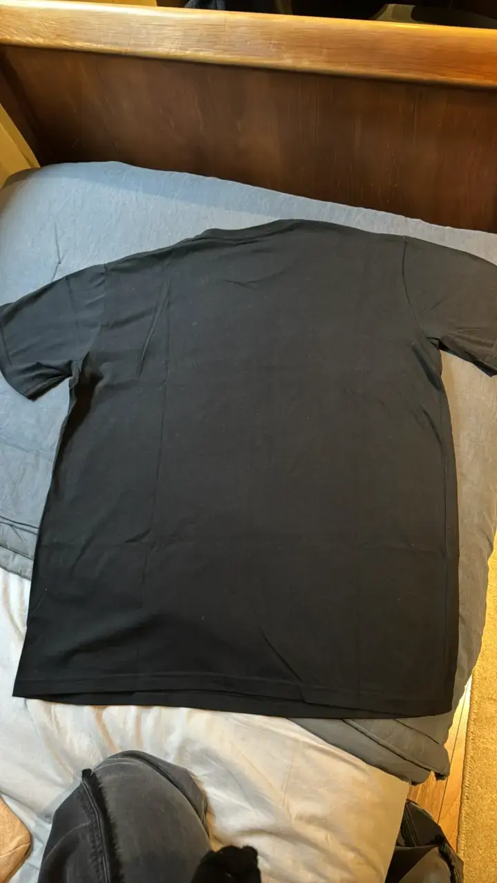 Polera Oakley negra con logo camuflado - 3