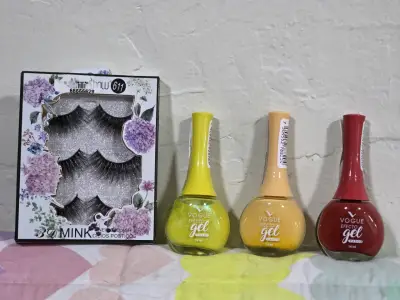 Set de pestañas postizas y esmaltes Vogue - miniatura 1