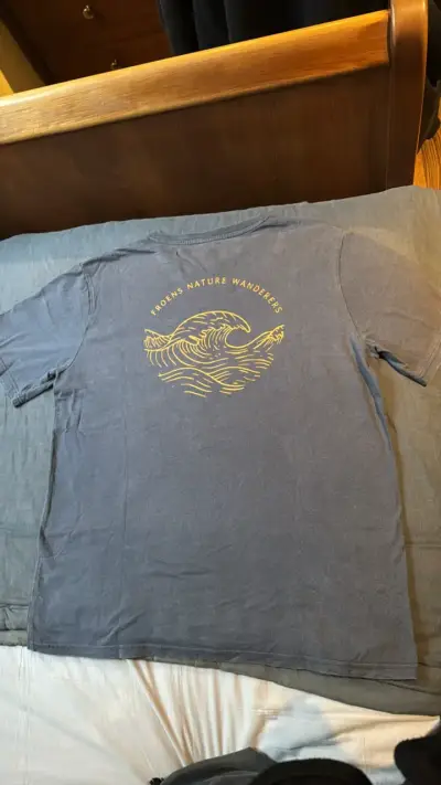 Polera azul con diseño Froens - miniatura 1