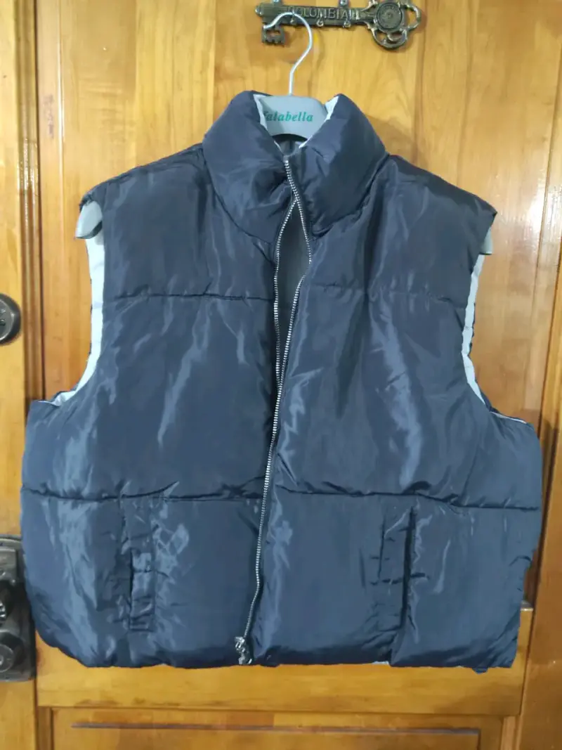 Chaleco acolchado azul marino Falabella