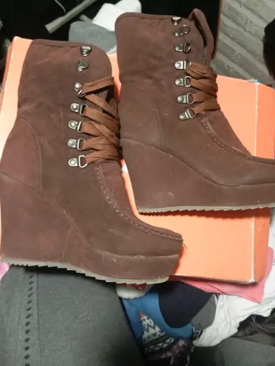 Botines de gamuza marrón con plataforma - miniatura 2
