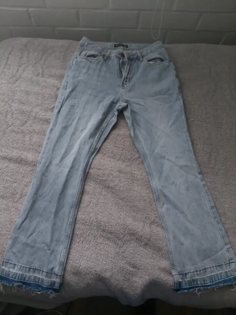 Pantalon celeste - Talla 40 - Muy poco uso. - 2