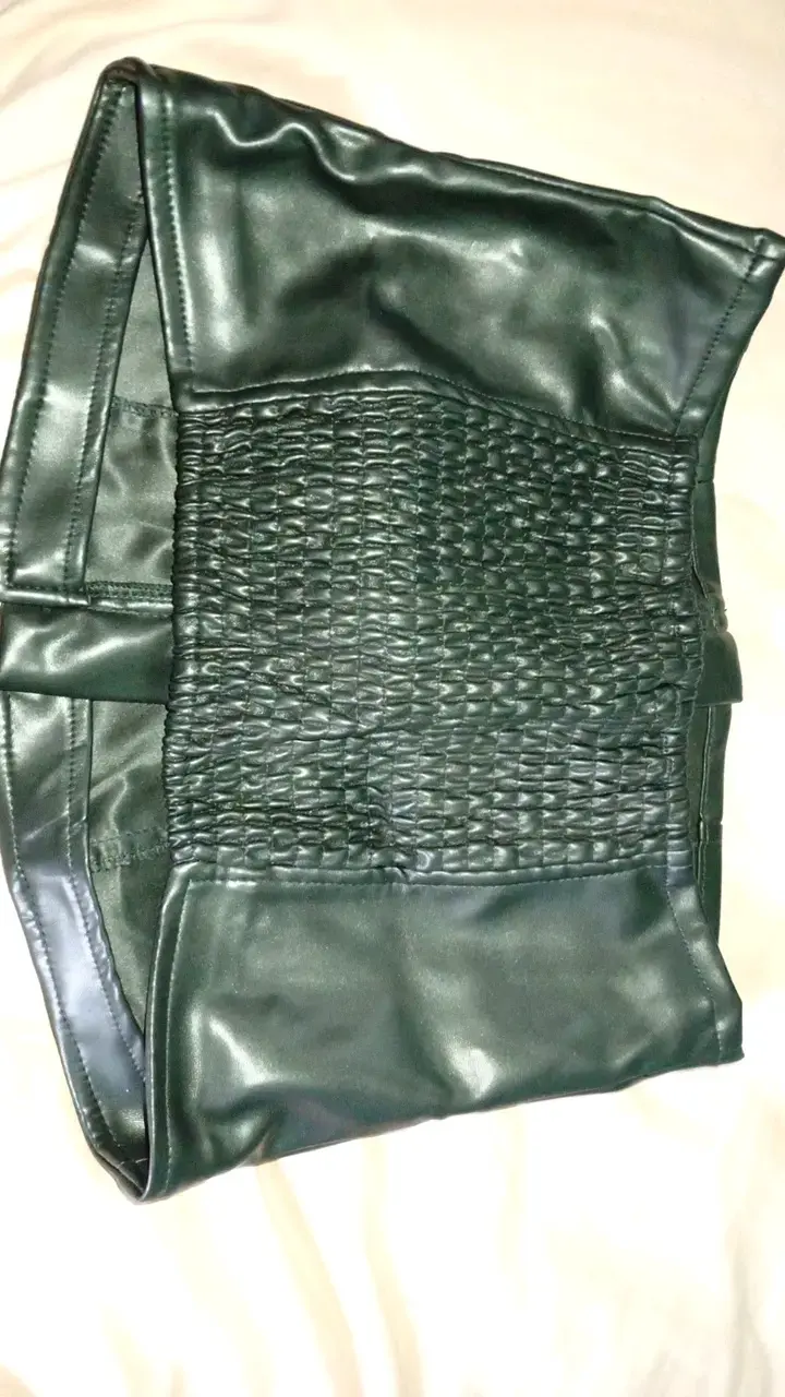 Top de cuero negra con cierre - 2