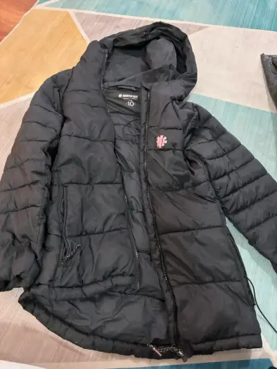 Chaqueta acolchada Mountain Gear negra con capucha - miniatura 1