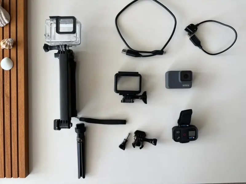 Cámara GoPro 7 silver con accesorios y trípode - 1
