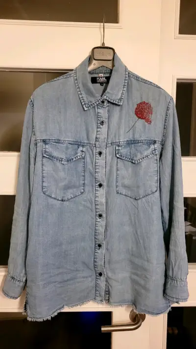 Camisa de mezclilla Karl Lagerfeld con bordado - miniatura 1