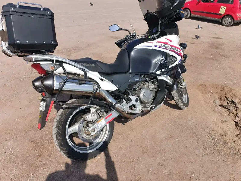 Honda Varadero 1000cc 2012 con extras - 2