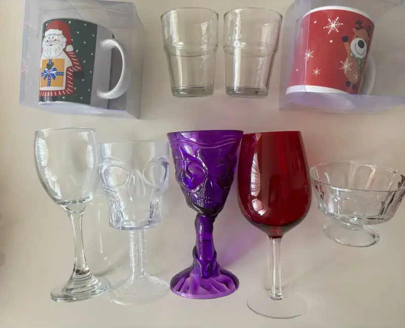 Set de vasos y copas variados para fiestas - 1