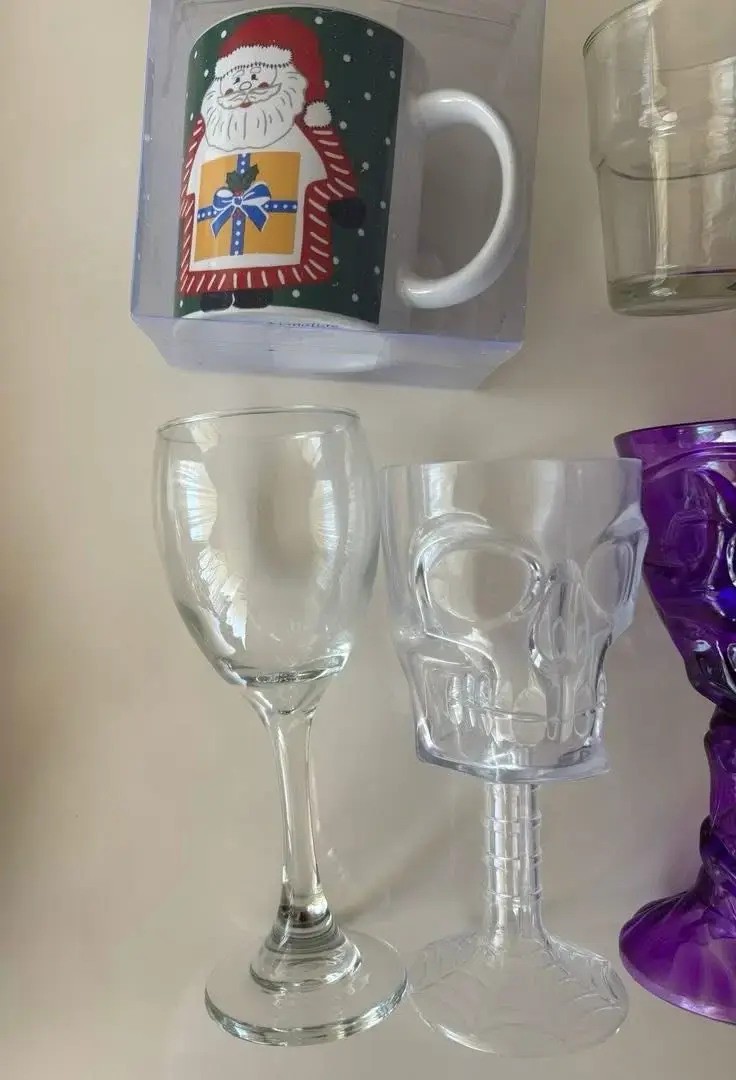 Set de vasos y copas variados para fiestas - 2