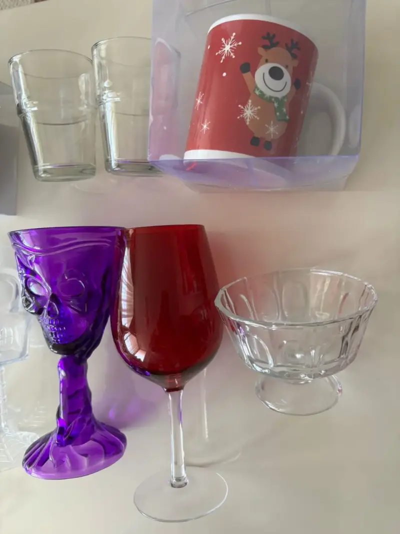 Set de vasos y copas variados para fiestas - 4