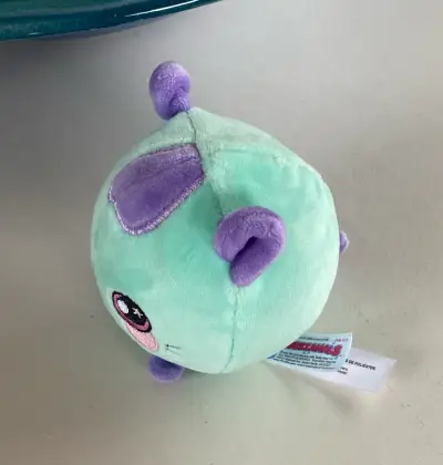 Peluche Gatito Apretable Squeezamal - miniatura 3
