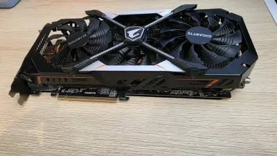 Tarjeta gráfica Gigabyte AORUS GTX1080 8gb - miniatura 1